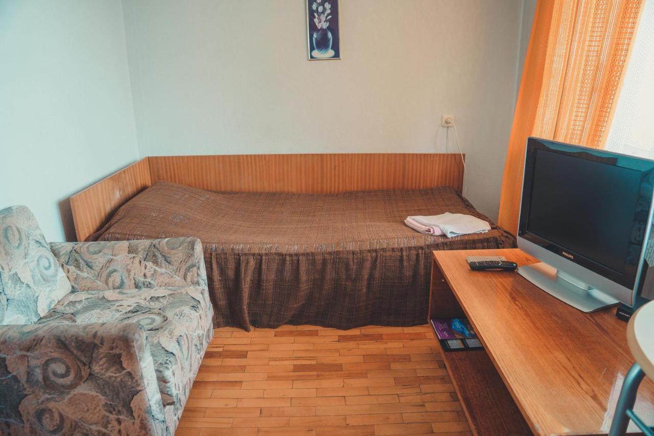 Hotell Paeaesuke Jõhvi 外观 照片
